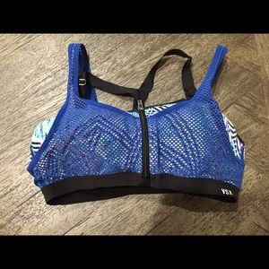 34 C Victoria’s Secret Sports Bra